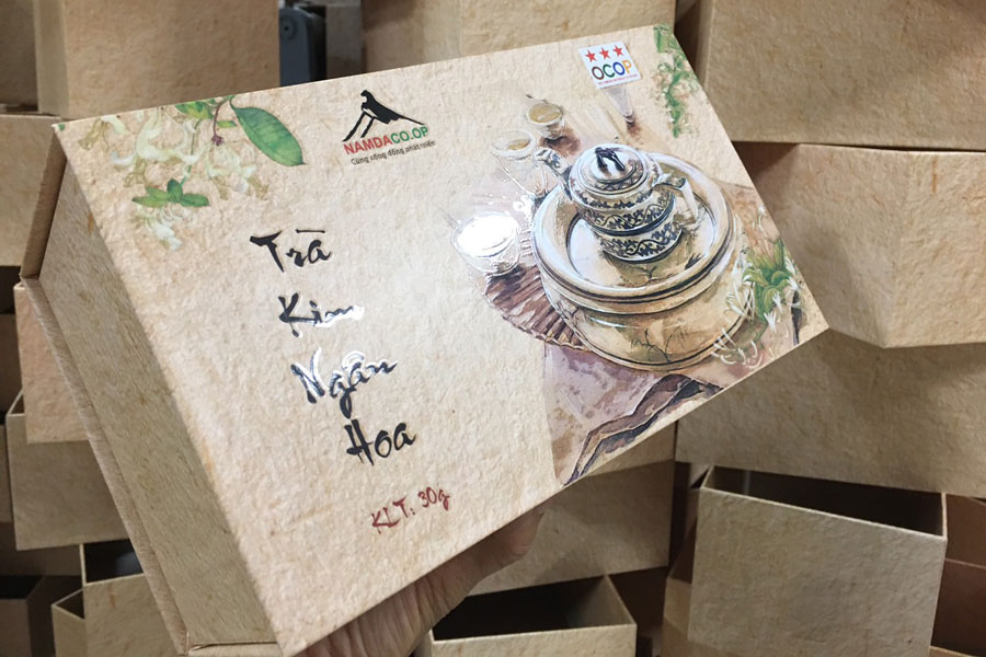 Hộp carton đựng trà bắt mắt thu hút khách hàng.